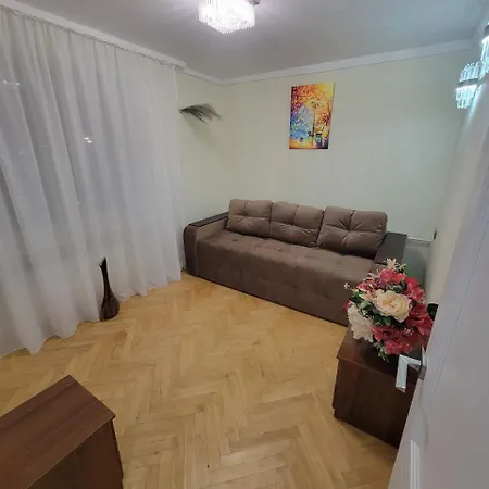 Apartment 3-room Luxury In The Center Kyiv